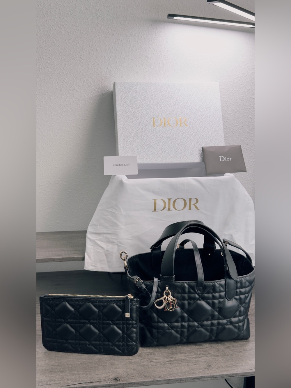 High quality luxury Black Quilted Tote with Detachable Pouch Purse handbag